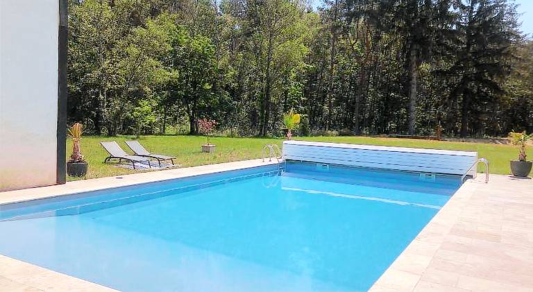 Vacation home with pool | Pets are welcome — photo 2