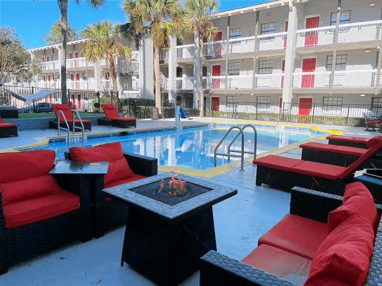 Casa Bella Inn and Suites — photo 3