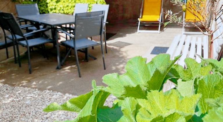 Vacation home with 3 rooms for 6 persons in Chateauroux