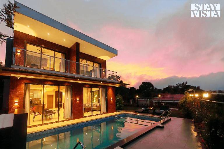 743 m² Villa