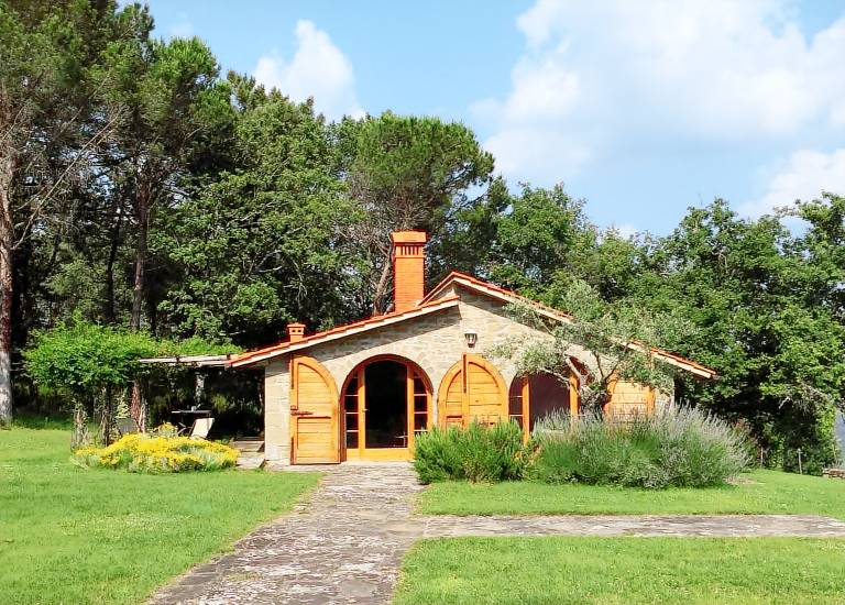 Villa with grill, pool & garden | Panoramic view in Arezzo