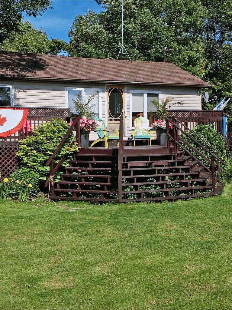 Cabin  Mar