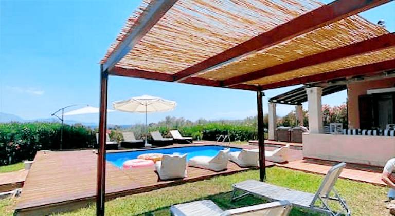 Villa with pool & garden — photo 3