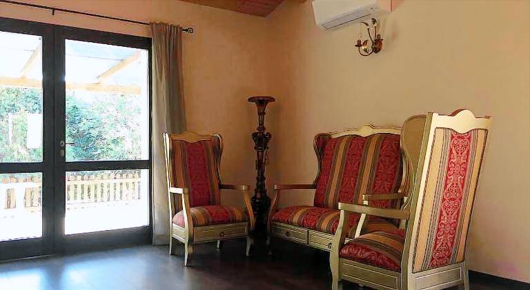 Holiday apartment with terrace, garden & private pool | Pet-friendly — photo 3