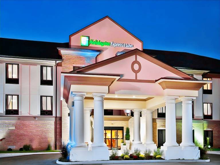 Holiday Inn Express Hotel & Suites Crawfordsville By IHG in Crawfordsville, IN