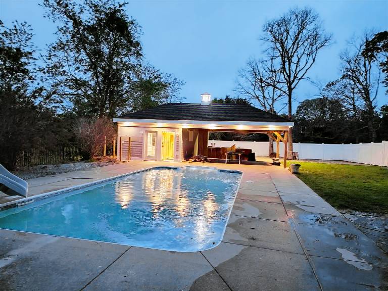House  West Falmouth