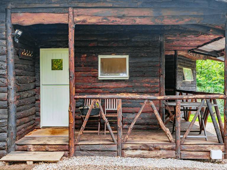 Family-oriented nice cottage with yard | Pets are welcome — photo 2