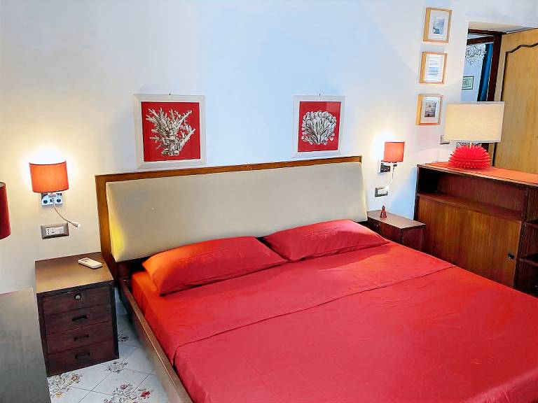 Private room with barbeque, terrace & hot tub — photo 2