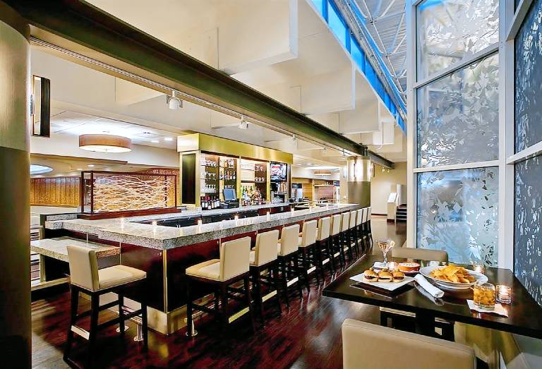 Crowne Plaza Chicago Ohare Hotel & Conf Ctr by IHG — photo 3