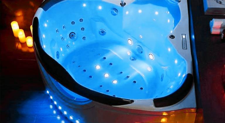 Holiday apartment with hot tub in Kielce