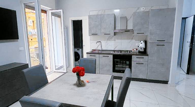 Giovi's Apartments ROOM — photo 3