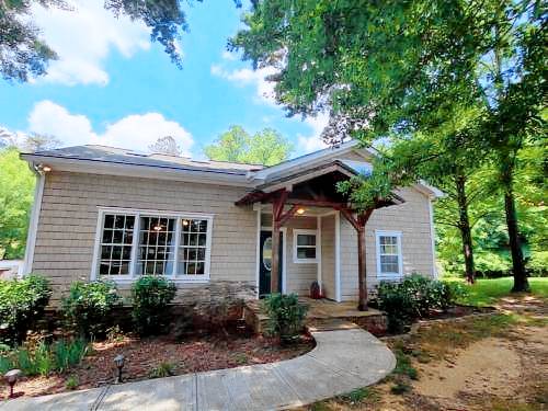 House Suwanee