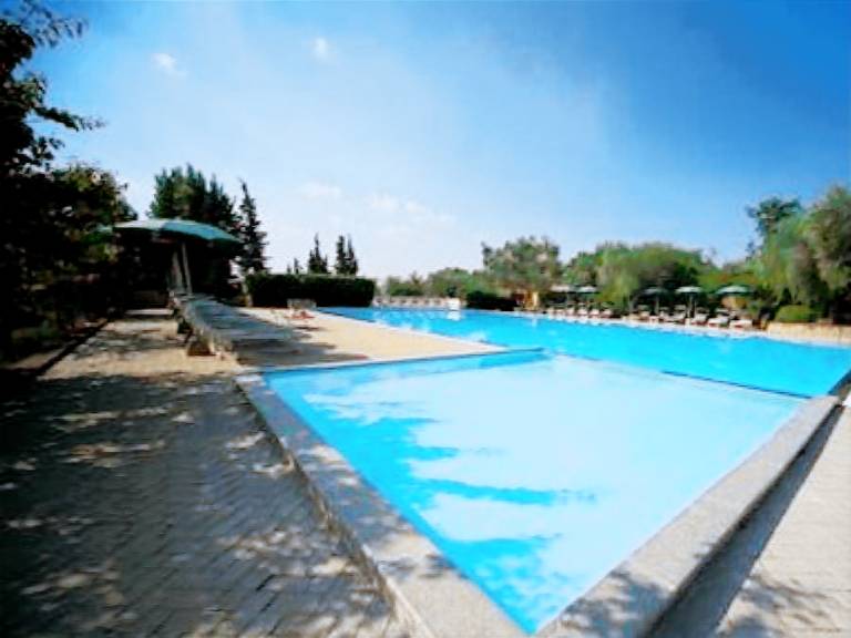 Chalet with patio & pool — photo 3