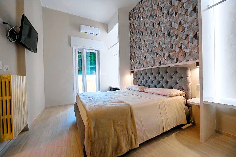 Room 'Camera Doppia 1' with Shared Terrace, Wi-Fi and Air Conditioning — photo 2