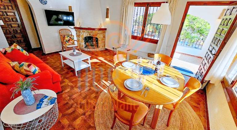 Pleasant vacation home with private pool, terrace & garden | Dogs allowed — photo 3