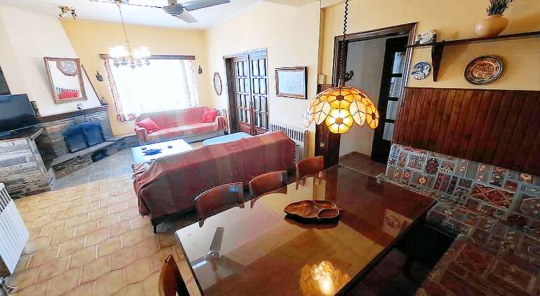 House with patio, garden & barbeque | Pets are welcome — photo 2