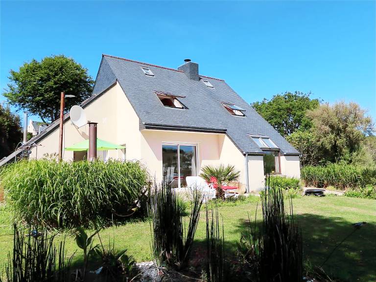 Fully equipped house with garden, grill & patio | Sea view | Pets allowed — photo 2