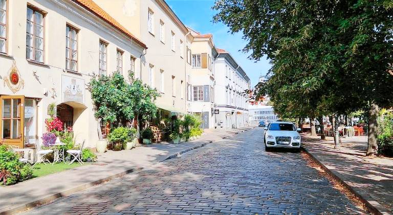 Apartment with jacuzzi | Near St. Anne's Church | Pet-friendly — photo 3