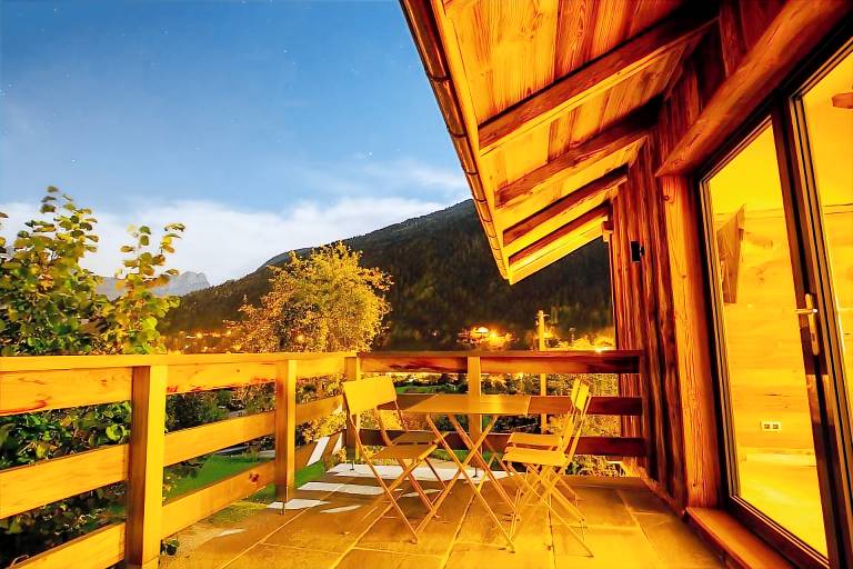 Beautiful chalet with jacuzzi | Pets are welcome — photo 4
