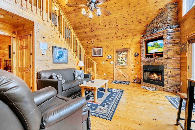 Cabin with private pool — photo 5