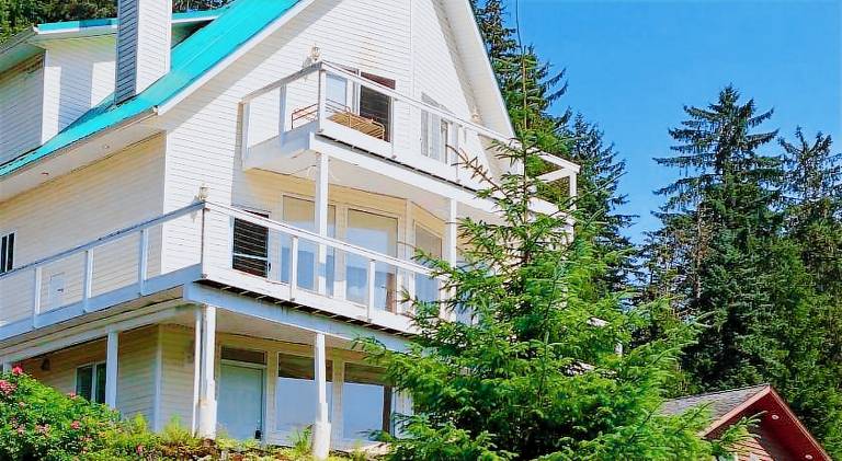 Kelli Creek Cottage - REDUCED PRICE ON TOURS in Juneau, AK