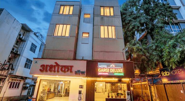 Townhouse 943 Hotel Gargi Deluxe