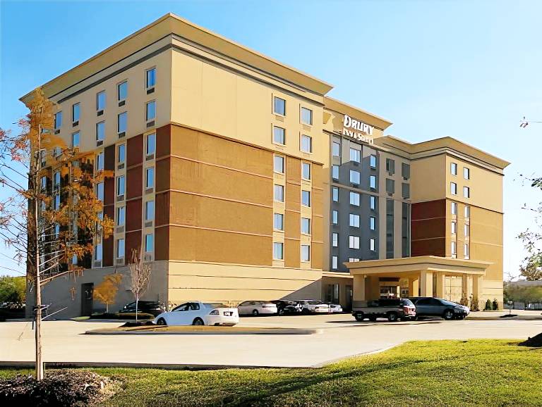 Drury Inn & Suites Baton Rouge in Baton Rouge, LA
