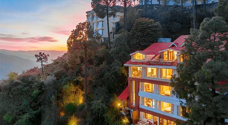 279 m&sup2; Villa