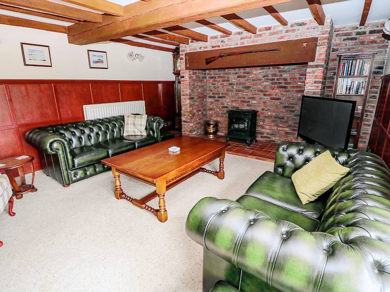 Child-friendly cottage with garden | Pets allowed — photo 3