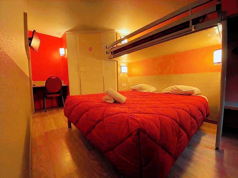 Classic Hotel - Fontenay-Tresigny — photo 5