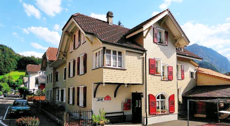 Holiday apartment with garden, BBQ & terrace | Pets allowed in Wilderswil
