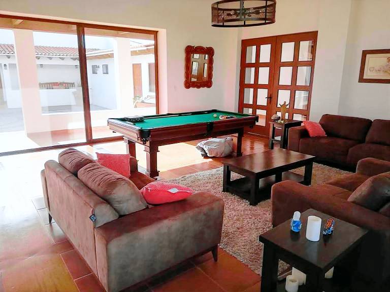 Your Serene Family Oasis Cheerful 4 Bedrooms Cabin With Pool — photo 4