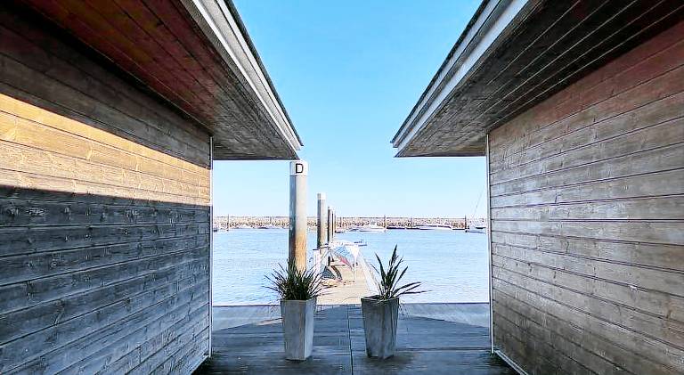 Deolinda Charming Boat Stay at Oriente Marina — photo 3