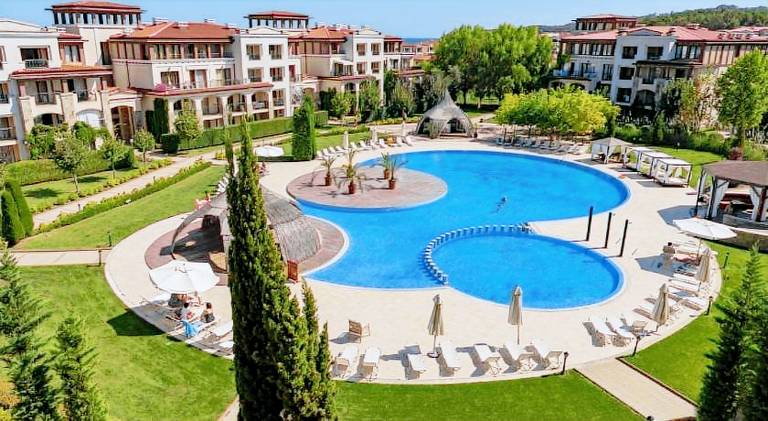 Apartment with pool in Sozopol