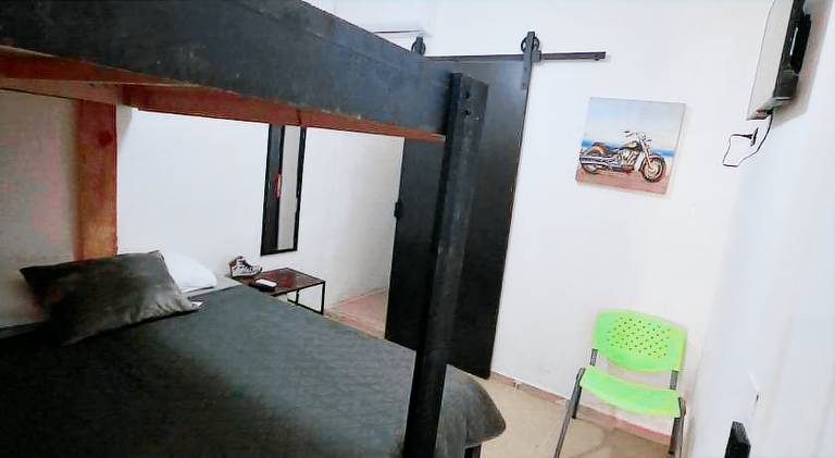 Apartment with 1 room for 4 persons in León