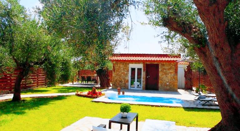 Salonikiou Beach Apartments & Villas — photo 5