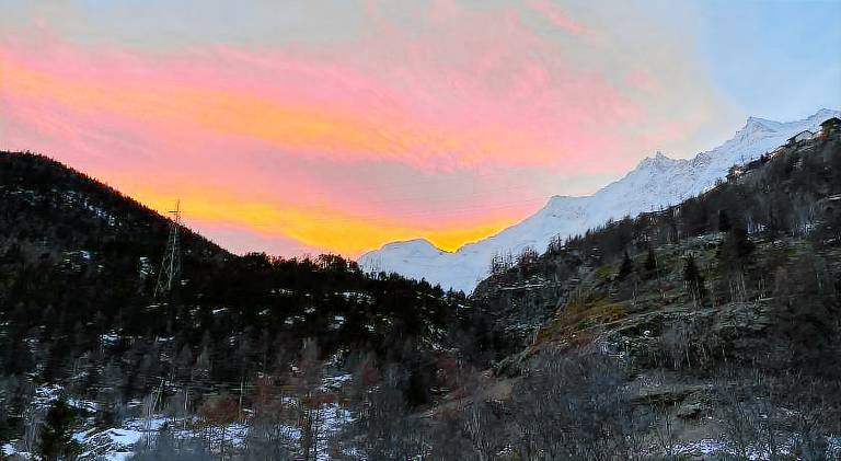 Holiday apartment with 2 rooms for 7 persons in Saas Grund