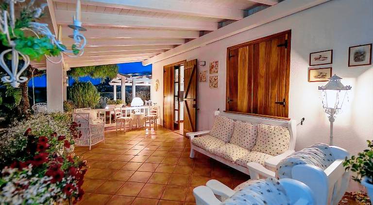 Villa with 2 rooms for 6 persons — photo 2