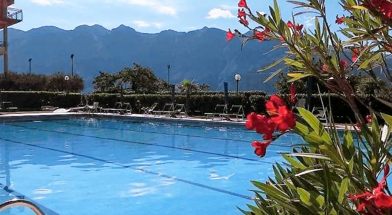 Beautiful rental apartment with garden & private pool | Pets are welcome in Tignale