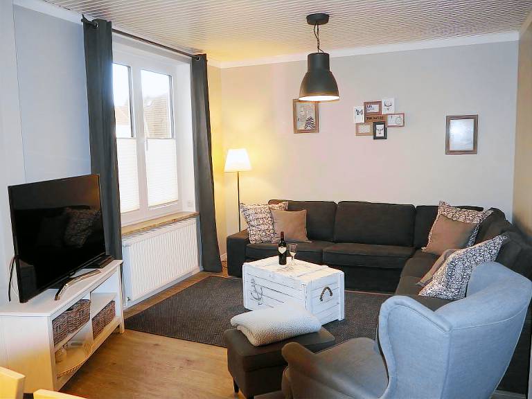 House with yard, terrace & barbecue in Fehmarn
