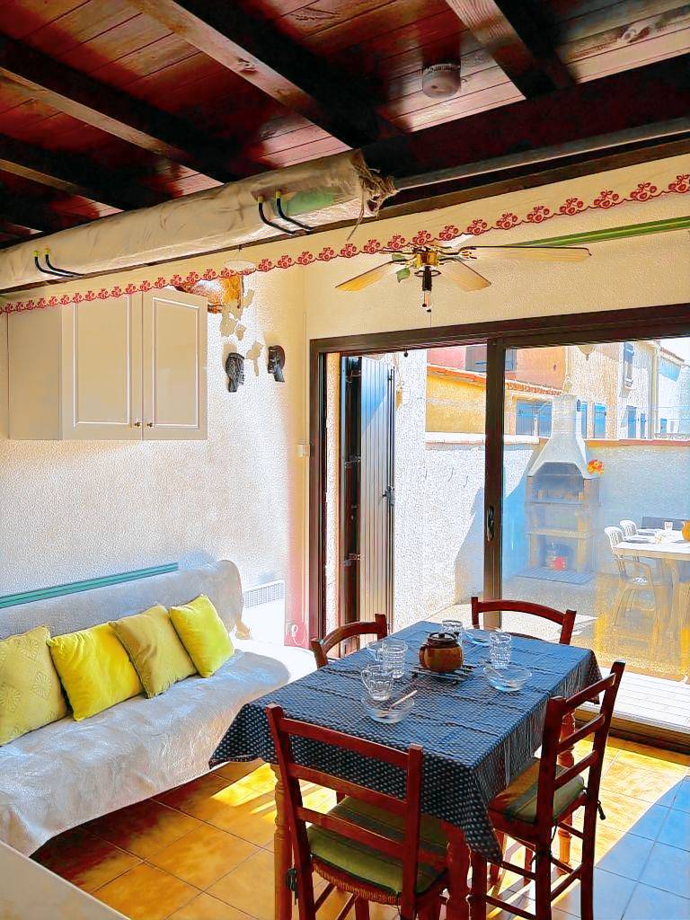 Vacation home with terrace & BBQ — photo 4