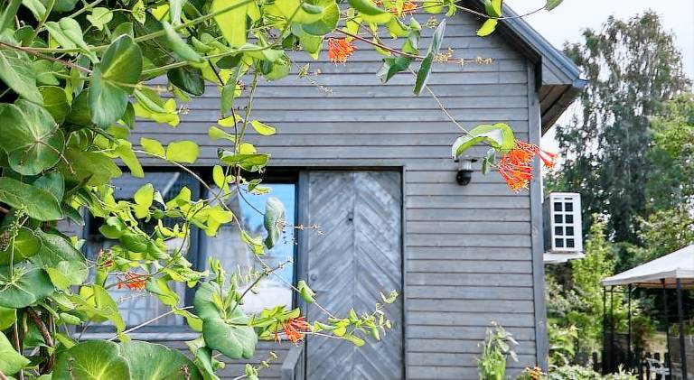 Amazing little house on an island with garden in Riga
