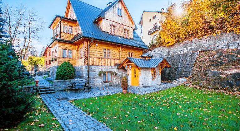 Vacation home with 7 rooms for 18 persons in Szklarska Poreba