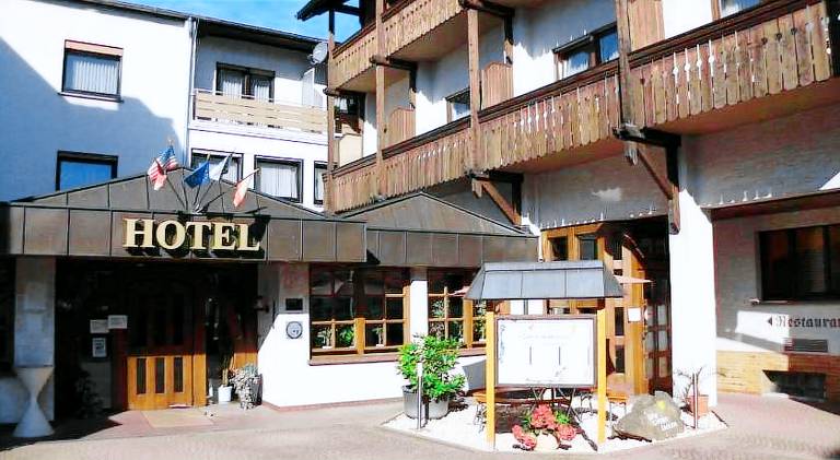 Hotel-Restaurant Zum Schwalbennest — photo 5