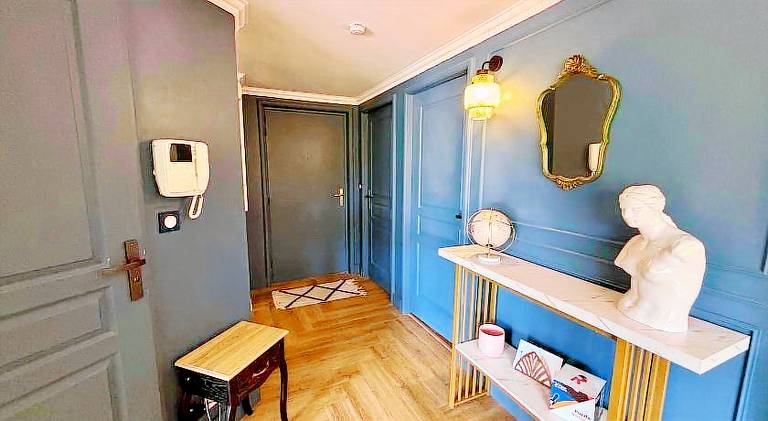 Apartment with terrace — photo 4