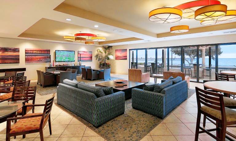 Crowne Plaza Ventura Beach By IHG — photo 2
