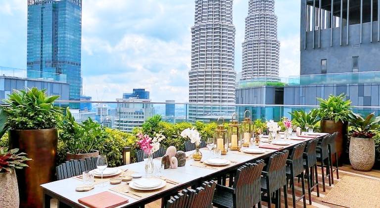 Beautiful serviced apartment with grill, private pool & terrace | Close to Petronas Towers | Perfect for remote work | Pets allowed — photo 5