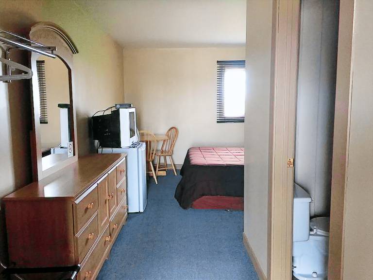 Motel  Lion's Head