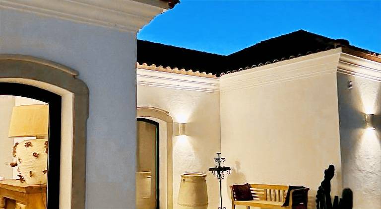 Villa with pool — photo 5