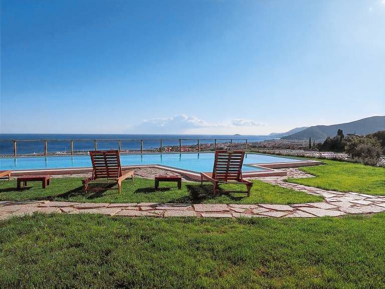Agriturismo I Castellari con piscina: Bilocale con terrazzo o giardino vista mare — photo 3